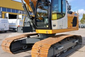 Liebherr R922