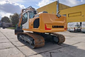 Liebherr R922